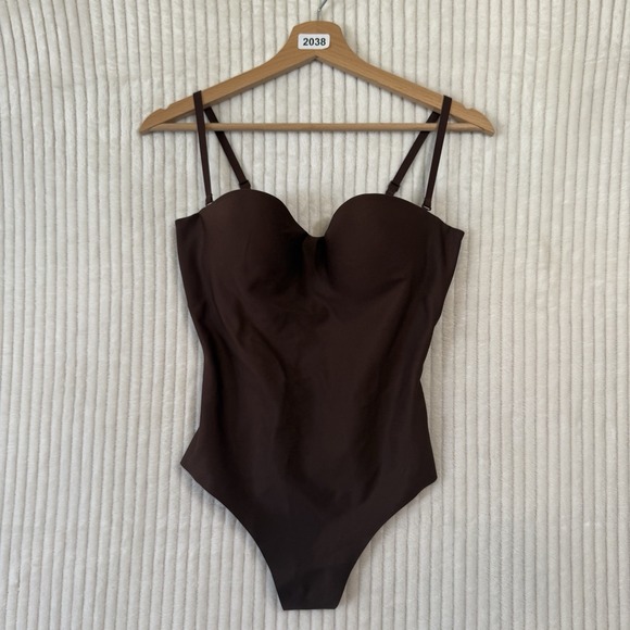 Skims Underwire Body Molded Thong Bodysuit Size Medium Brown NW0T $120 - Picture 1 of 11
